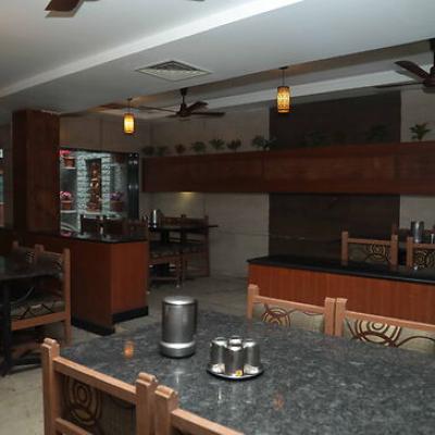 Nonveg Hotel Kasis